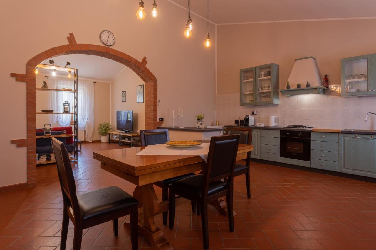 A Casa Di Luna Stabbia Bagian luar foto