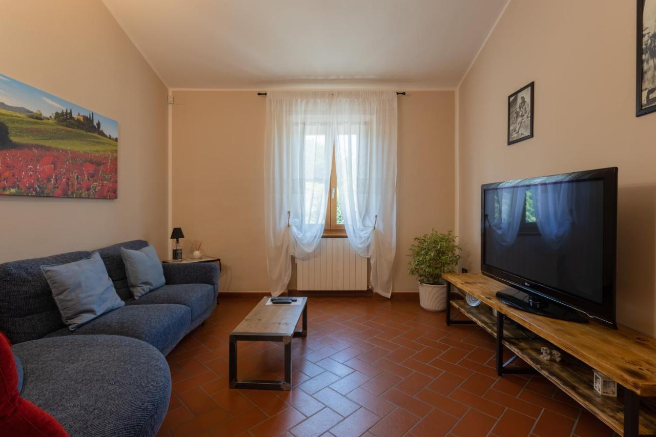 A Casa Di Luna Stabbia Bagian luar foto