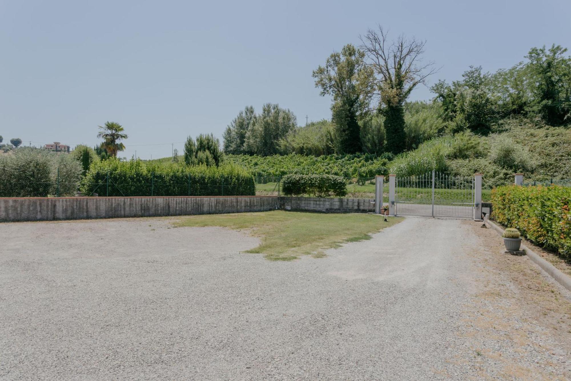 A Casa Di Luna Stabbia Bagian luar foto